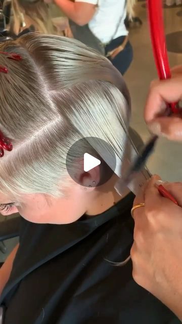 Razor Haircuts For Women Short, Short Razor Cuts For Women, Growing Pixie Hairstyles, Edgy Chin Length Hair, Short Hair Long On Top, Razor Haircut Medium, Razor Cut Hairstyles Short, Razor Haircuts For Women, Edgy Pixie Cuts For Fine Hair