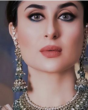 Samaya krasivaya jenşina Kareena Kapoor Makeup, Kareena Wedding, Kareena Kapoor Wedding, Bridal Party Makeup, Indian Makeup, Kareena Kapoor, Pakistani Bridal, Eyebrow Makeup, Glam Makeup