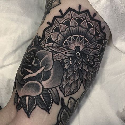 Tree Tat, Mandala Butterfly, Traditional Heart Tattoos, Mandela Tattoo, Mandala Sleeve, 16 Tattoo, Mandala Tattoo Design, Book Tattoo, Next Tattoo