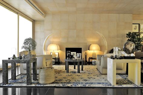 A casa di… Giorgio Armani - Casa & Design Armani Interior Design, Armani Interiors, Armani Home, Armani Casa, Arizona House, Hall And Living Room, Interior Design Per La Casa, Tadao Ando, Contemporary Fireplace