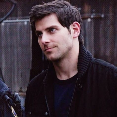 Grimm Nick, Grimm Cast, Alex King, Grimm Tv Series, Grimm Tv Show, Nick Burkhardt, Grimm Tv, Sasha Roiz, David Giuntoli