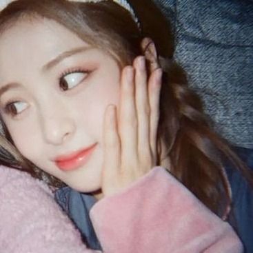 matching icons le sserafim Chaewon Matching Icons, Le Sserafim Icons, Lq Pfp, Match 3, Matching Profile Pictures, Profile Photo, Matching Pfp, Matching Icons, Pretty Woman