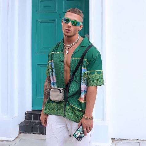 Miami Mens Fashion, Coachella Mens Fashion, Black Festival Outfit, Coachella Outfit Men, Coachella Fits, Vacation Outfits Men, Festival Fits, Festival Outfits Men, Gender Fluid Fashion