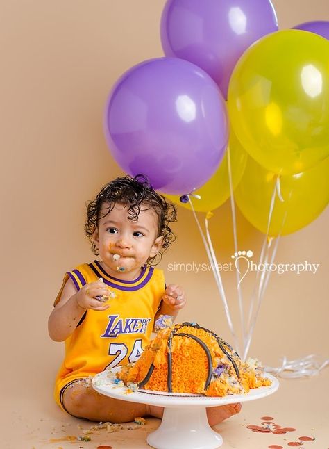 Lakers Basketball Cake, Lakers Party, 6 Month Baby Picture Ideas Boy, Birthday 25, 6 Month Baby Picture Ideas, Bday Pics, Basketball Birthday Parties, Basketball Baby, Basketball Cake