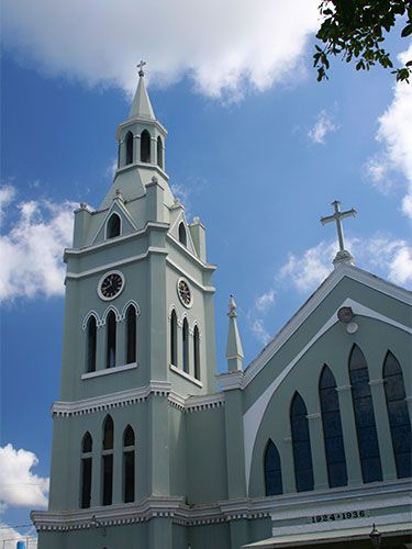 Photo of the Catholic Church in Aguada Puerto Rico Pictures, Catholic Churches, Porto Rico, Paradise Island, Gothic Architecture, Wanderlust Travel, Catholic Church, Ferry Building San Francisco, Puerto Rico