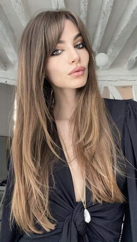 Haircut Selfie, Photo Hijab, Long Hair Trends, Cute Hairstyle, Smink Inspiration, Hijab Girl, Haircuts Straight Hair, Long Hair With Bangs, Haircuts For Long Hair