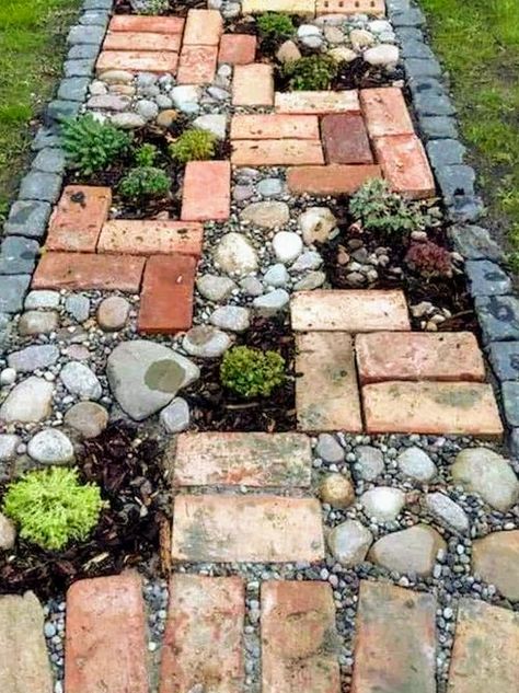 Diy Walking Path, Rock Backyard, Acnh Yard, Rock Yard, Diy Landscape, Yard Ideas Backyard, Walking Path, Rock Garden Design, Garden Walkway