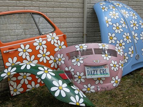 daisy bug Combi Hippie, Vw Ideas, Vw Art, Old Vintage Cars, Vw Aircooled, Vw Vintage, Van Car, Hippie Van, Car Goals