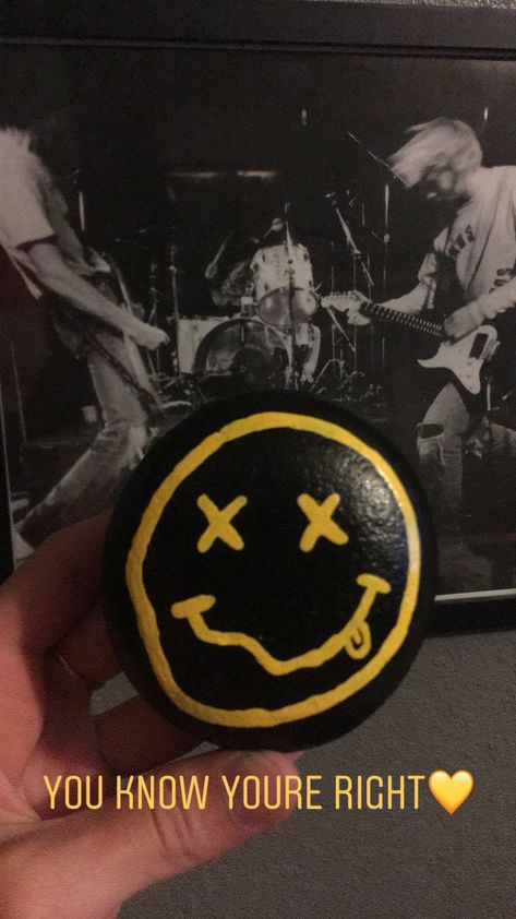 Punk Rock Painting, Posca Stone Art, Nirvana Painting Ideas, Rock Art Aesthetic, Tiny Rock Painting Ideas, Rock Painting Ideas Easy Aesthetic, Ideas To Paint On Rocks, Rock Painting Ideas Aesthetic, Outlet Covers Painting