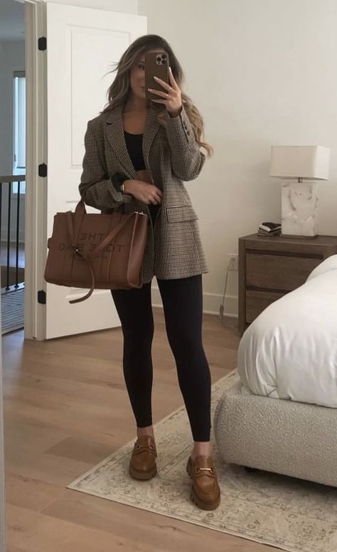 Toni Sevdalis, Hair Ponytail, Hair Ponytail Styles, Business Wear, Ponytail Styles, Fit Check, Ponytail Hairstyles, Shoe Game, Winter Outfits