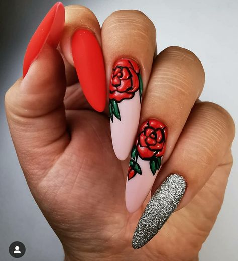 Poly Gel Nail Designs, Red Floral Nails, Red Rose Nail Art, Rose Nail Art Designs, Builder Gel Nails, Poly Gel, Rose Nail Art, Polygel Nails, Rose Nails