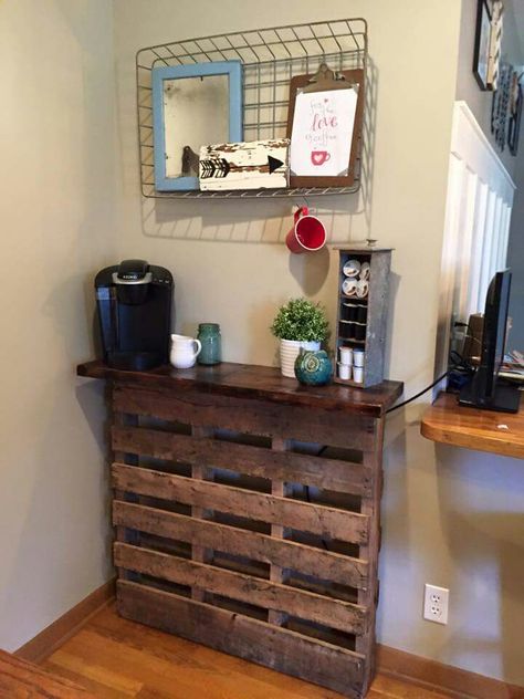 Pallet coffee bar Pallet Coffee Bar, Georgia Farmhouse, Bar Pallet, Pallet Lounge, Dining Room Paint Colors, Diy Coffee Bar, Farmhouse Coffee Bar, Home Coffee Stations, Pallet Projects Furniture