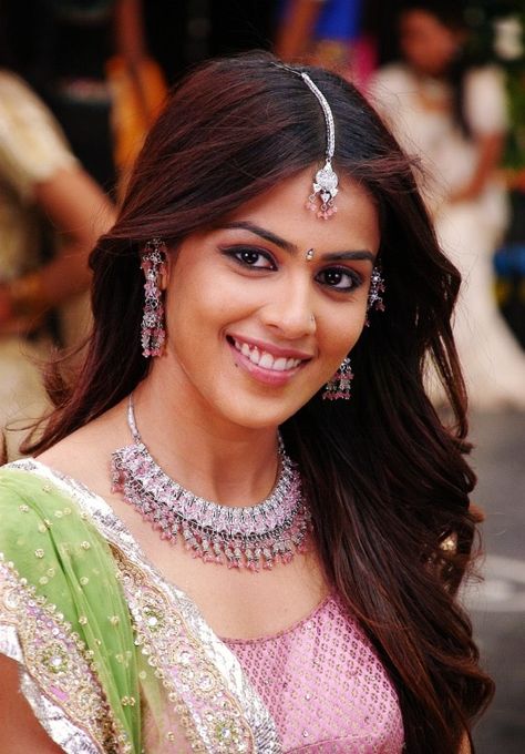 Genelia D'Souza Genelia Dsouza, Genelia Deshmukh, Tamil Actors, Deeksha Seth, Stories Funny, Genelia D'souza, Funny Story, Indian Bollywood, Funny Funny