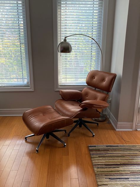 Tan Eames Lounge Chair, Brown Eames Chair, Eames Lounge Chair Brown, Therapist Chair, Eames Chair Living Room, Eames Recliner, Tan Lounge, 2023 Apartment, Brown Lounge