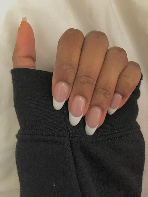 White Tip Nails, Kutek Disney, Unghie Sfumate, Manikur Kuku, French Tip Acrylic Nails, Simple Acrylic Nails, Her Nails, Classy Acrylic Nails, Nagel Inspo