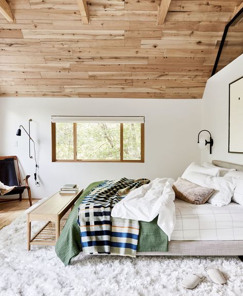 MOUNTAIN HOUSE REVEAL: OUR CALM SCANDINAVIAN MASTER BEDROOM #scandi #bedroomideas #homedesign Scandinavian Cabin, Cabin Bedroom, Wood Ceiling, Cottage Bedroom, Modern Cabin, King Bed, Mountain House, Upholstered Beds, The Ranch