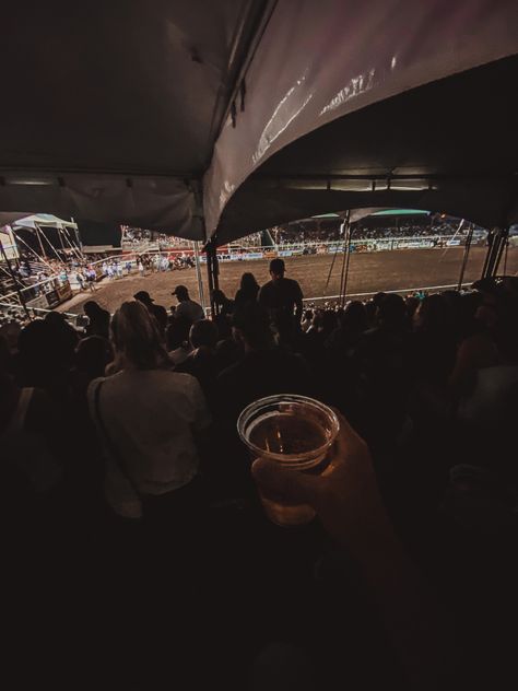 #rodeo #beer #westernstyle #western #cowboy #aesthetic Western Cowboy Aesthetic, Cowboy Aesthetic, Team Roping, Western Cowboy, Rodeo, Western Fashion, Cowboy, Beer, Concert