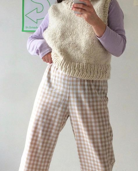 STUDIO ONYVA’s Instagram photo: “@oktobergal in creme gingham Anna pants ❤️” Tan Gingham Pants Outfit, Gingham Pants Outfit, Gingham Pants, 2024 Fashion, Vintage Knitting, Pants Outfit, Gingham, Pajama Pants, Knitted Sweaters