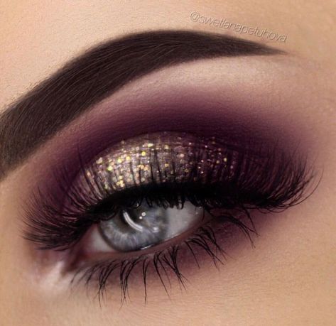 Smokey royal purple with gold glitter eyeshadows. Makeup Cantik, Makeup Pengantin, Dance Makeup, Flot Makeup, Makeup Tip, Beauty Make-up, Makijaż Smokey Eye, Makeup Hacks, Makeup Goals