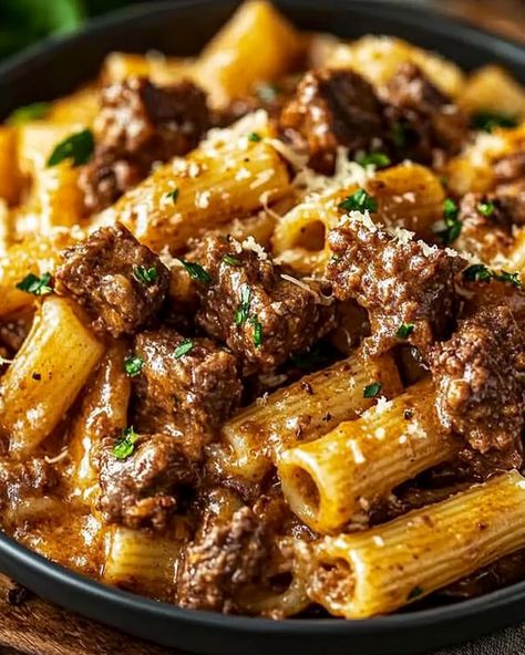 Creamy Garlic Beef Pasta – recipestasteful Creamy Tuscan Beef Pasta, Creamy Garlic Beef Pasta, Garlic Beef, Creamy Garlic Sauce, Beef Pasta, Easy Casserole Recipes, Creamy Garlic, Easy Casserole, Casserole Recipes