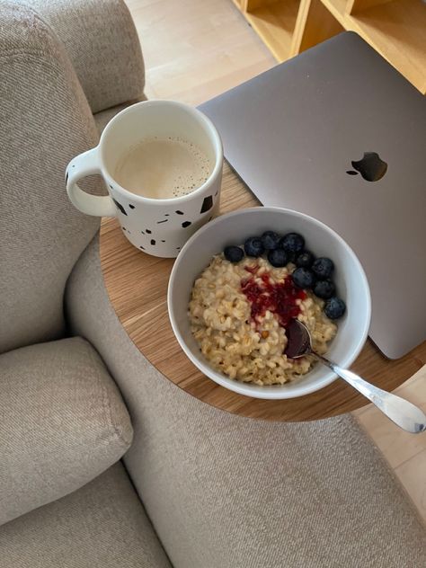 #breakfast #coffee #macbook Macbook And Coffee, Breakfast Pictures, Breakfast Coffee, Macbook Laptop, Breakfast Time, Morning Coffee, Healthy Breakfast, Macbook, Vision Board