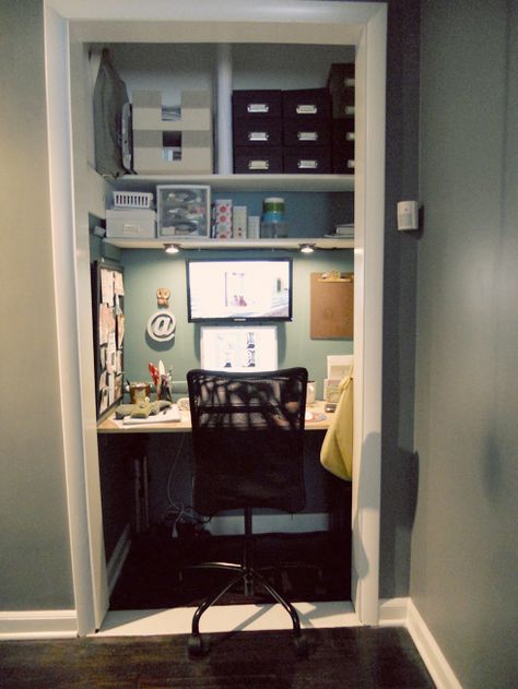 Going into the closet: to, you know, work there.Offbeat Home.Weekend project? Office In Hallway Small Spaces, Office In Small Closet, Closet Turned Into Desk Area, Write Desk, Closet Turned Office, Closet Offices, Closet Desk, Monitor Setup, Home Office Closet