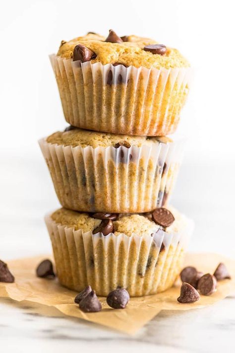 These Small-batch Chocolate Chip Muffins are incredibly soft and moist and packed full of chocolate chips. | Breakfast | Muffins Small Batch, Chocolate Chip Banana Bread Muffins, Muffins Vegan, Orange Muffins, Banana Bread Muffins, Baked Oatmeal Recipes, Chocolate Chip Banana, Banana Chocolate Chip Muffins, Chocolate Chip Banana Bread