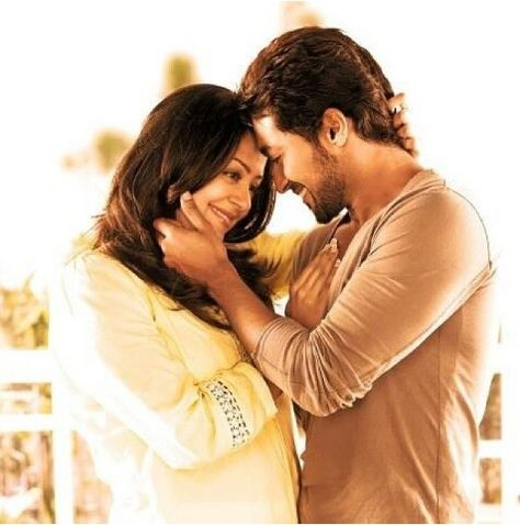 Jothika and Surya Surya Jothika, Surya Jyothika, Surya Actor, Feeling Song, Film Poster Design, Cinema Film, Love Couple Photo, Actors Images, Film Producer