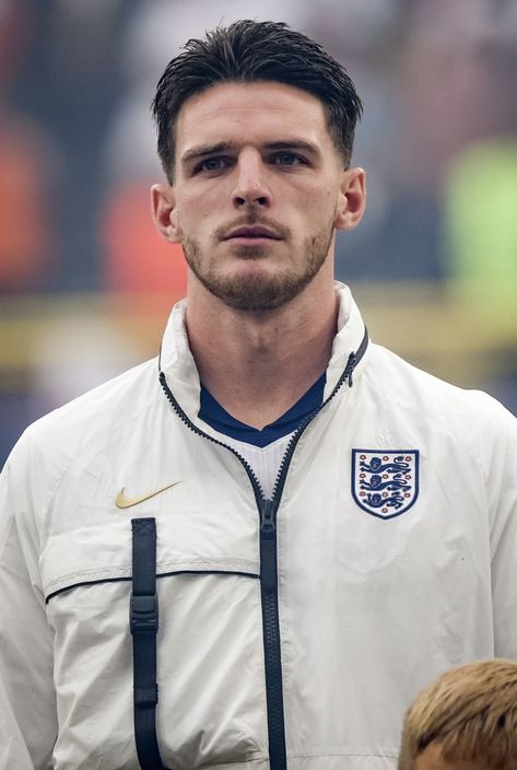 Declan Rice Funny, Declan Rice Haircut, Arsenal Wallpapers, Declan Rice, Kingston Upon Thames, England Football, Football Pictures, Football Players, Arsenal