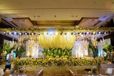 Telugu Engagement Decor, Telugu Engagement, Marigold Wedding, Engagement Decor, Yellow Chrysanthemum, Wedding Stage Design, Telugu Wedding, Mandap Decor, Beautiful Wedding Decorations