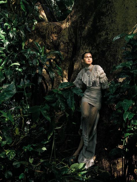 Valery Kaufman's Lush Images Sebastian Kim for Numéro #122 — Anne of Carversville Sebastian Kim, Forest Fashion, Valery Kaufman, Leaf Projects, Russian Model, Mode Punk, Elle Us, Forest Fairy, Fashion Photography Editorial