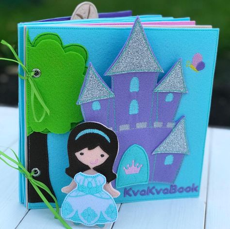 Frozen Dollhouse, Princess Quiet Book, Montessori Books, Book Handmade, Plastic Mirror, Busy Books, Tic Tac Toe Game, Presents For Girls, Creative Activities For Kids