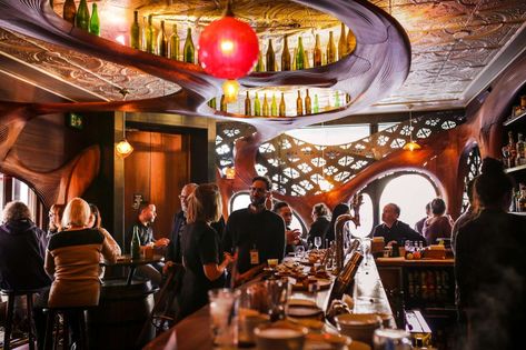 Best Restaurants in Toronto: All the Places You Need to Try Now - Thrillist Toronto Bars, Best Restaurants In Toronto, Rich Food, Toronto Restaurants, Cozy Patio, Beautiful Bars, Best Bars, Conde Nast Traveler, Fine Dining Restaurant