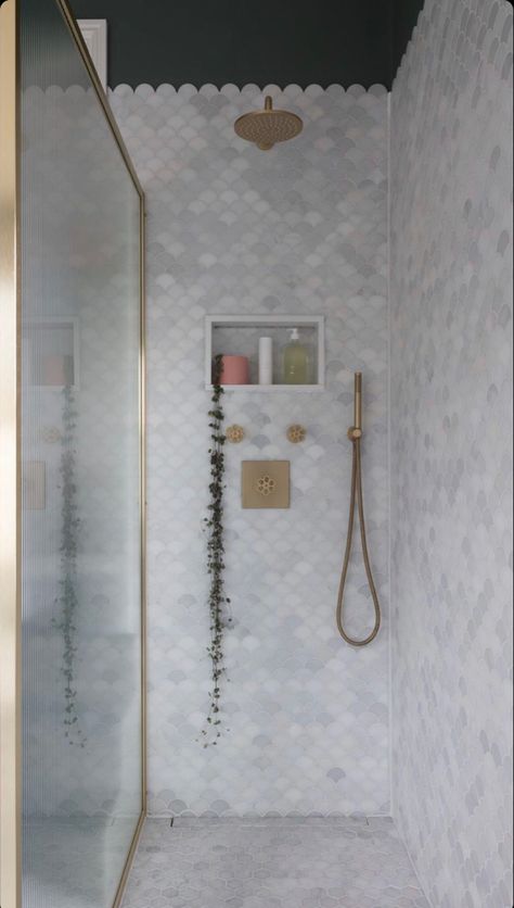 Ca pietra Scallop Tile Bathroom, Ca Pietra, Scallop Tiles, Bathroom Sink Units, New House Bathroom, Marble Showers, Small Bathroom Makeover, Architect Design House, Ensuite Bathrooms