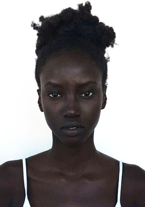 Anok Yai, Dark Skin Beauty, Dark Skin Women, 인물 사진, Amelie, Black Is Beautiful, Street Fashion, Beauty Skin, A Black