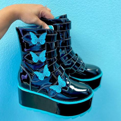 🖤 💗 ＹＲＵ ＳＨＯＥＳ 💗 🖤 on Instagram: “🦋 KARMA BUTTERFLY PRESALE IN NOW LIVE 🦋 perfect for our sweet butterflies that want a shorter platform 🦋” Butterfly Platforms, Shoes Tutorial, Yru Shoes, Butterfly Decorations, Festival Looks, Blue Butterfly, Dexter, Shoes Shoes, Platform Boots