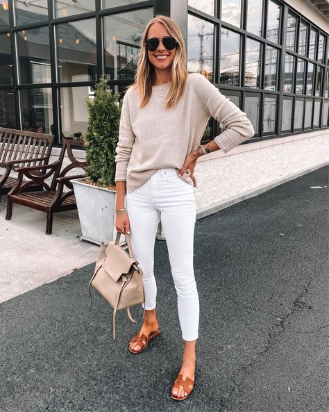 Summer Fashion Capsule Wardrobe, Witte Jeans Outfit, Elegantes Outfit Damen, White Jeans Outfit, Fashion Jackson, Southern France, Spring Fever, Elegante Casual, Mode Casual