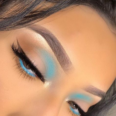 Natural Blue Eyeshadow, Maquillage On Fleek, Drag Make-up, Work Makeup, Eye Makeup Pictures, Smink Inspiration, Makijaż Smokey Eye, Eye Makeup Designs, Dope Makeup