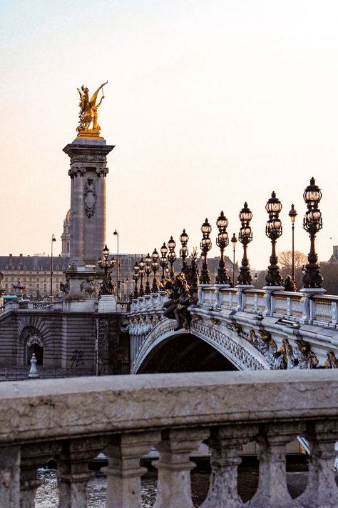 Light Academia Wallpaper Aesthetic, Light Academia Wallpaper, Pont Alexandre Iii Paris, France Bridge, Paris Walking Tour, Pont Alexandre Iii, Parisian Architecture, Famous Bridges, Light Academia Aesthetic