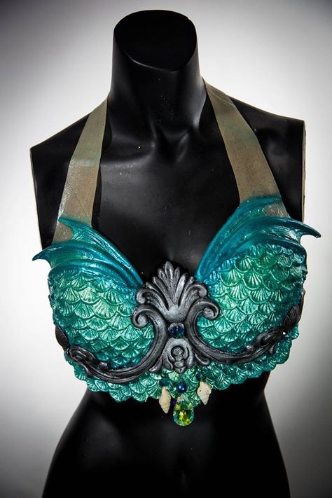 Merbella Studios Inc. Mermaid Bra Top, Professional Mermaid, Realistic Mermaid, Mermaid Cosplay, Mermaid Parade, Mermaid Photography, Silicone Mermaid Tails, Mermaid Bra, Mermaid Top