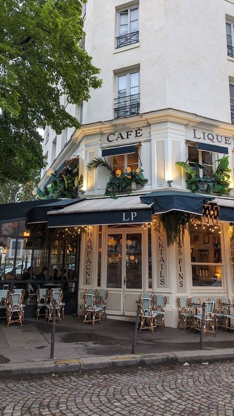 French Cafes Aesthetic, Parisian Shop Fronts, Classical Cafe Design, Parisian Restaurant Aesthetic, Paris Cafes Aesthetic, French Restaurant Exterior, Paris Outdoor Cafe, Fancy Cafe Aesthetic, Parisian Summer Aesthetic