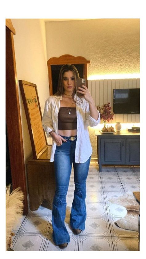 Ootd Vaquero, Traje Cowgirl, Country Core, Outfit Curvy, Cute Cowgirl Outfits, Cowgirl Style Outfits, Outfits For Mexico, Fiesta Outfit, Country Style Outfits