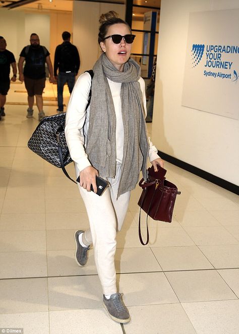 Fresh: Melissa donned a casual and comfortable ensemble in a matching cream tracksuit ... Cream Tracksuit Outfit, Cream Tracksuit, Melissa George, Sydney Airport, Designer Luggage, Makeup Free, Tracksuit Outfit, Casual Day Outfits, Free Makeup