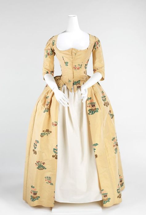 1776 Robe à l'Anglaise | British | The Met 1770s Dress, Mode Style Anglais, 1770s Fashion, Fashion History Timeline, 18th Century Dress, Rococo Fashion, 18th Century Costume, 18th Century Clothing, English Fashion