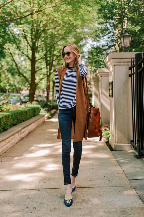 Halogen Ribbed Cashmere Vest / 1901 Striped Tee / Tory Burch Benton Ballet Flat / Bucket Bag Tory Burch Ballet Flats Outfit, Tory Burch Flats Outfit, Outfit Ideas Modest, Preppy Fall Fashion, Cute Outfits With Shorts, Ballet Flats Outfit, Tory Burch Ballet Flats, Cute Outfits With Jeans, Flats Outfit