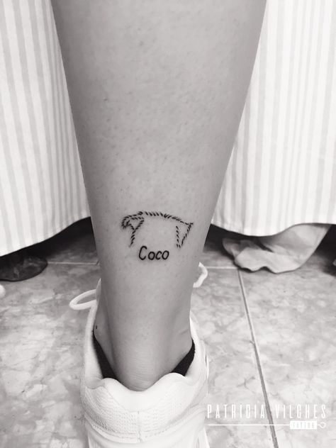 Ankle Dog Tattoo, Dogs Name Tattoo Ideas, Dog Tattoo Ankle, Dog Name Tattoos, Tatuajes Perros Ideas, Coco Tattoo, Tattoo Leo, Puppy Tattoo, Pug Tattoo