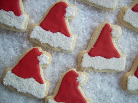 Hat Cookies, Santa Claus Hat, Cookie Decorating, Christmas Cookies, Santa Claus, Christmas Holidays, Sugar Cookie, Collage, Christmas