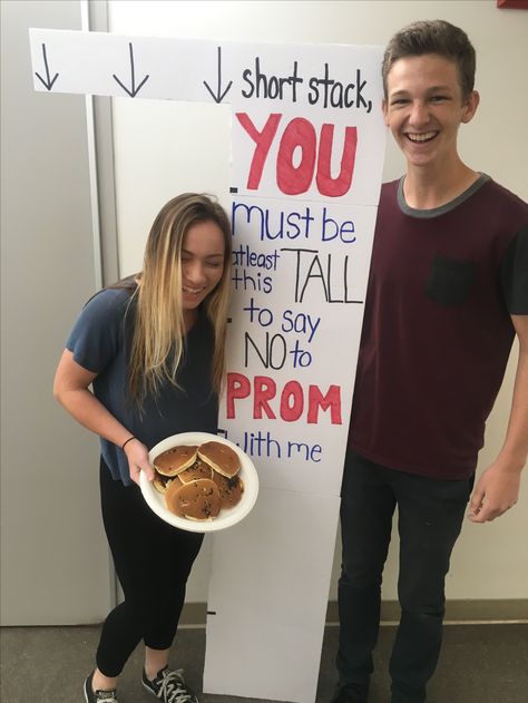 Prom Posals Ideas, Cutest Proposals, Sadie Ideas, Prom Proposal Ideas, Prom Posals, Dance Asks, Hoco Posters, Creative Prom Proposal Ideas, Dance Proposals