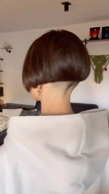 Haircut Lovers | Inspiration on Instagram: "Mella‘s short Bob with freshly shaved Nape ✂️💯 😇 @mellanije #bob #bobhaircut #bobhairstyle #aline #alinebob #undercut #undercutbob #shortnape #nape #haircut #napecut #shorthair #shorthairstyles #shavedneck #buzzed #behindthechair #undercutgirls #undercuthairstyle #napeundercut #shorthairdontcare" Shaved Nape Bob, Aline Bob, Nape Haircut, Undercut Bob, Nape Undercut, Shaved Nape, Short Bob Haircuts, Undercut Hairstyles, Bob Haircut