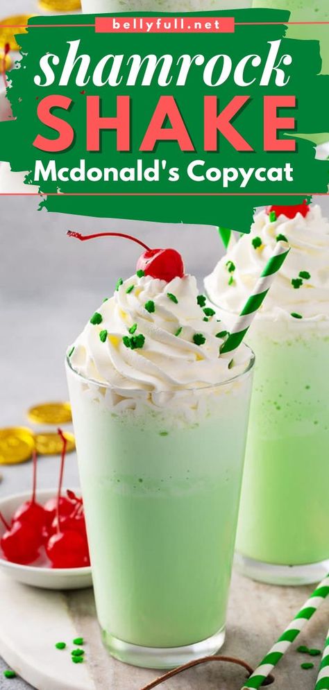 Shamrock Shake {McDonald’s Copycat}, st patricks day drinks Shamrock Shake Mcdonalds, St Patrick Party Food, Homemade Shamrock Shake, St Patricks Food, Shamrock Shake Recipe, Shake Recipes Healthy, Green Shakes, St Patricks Day Drinks, Shamrock Shake